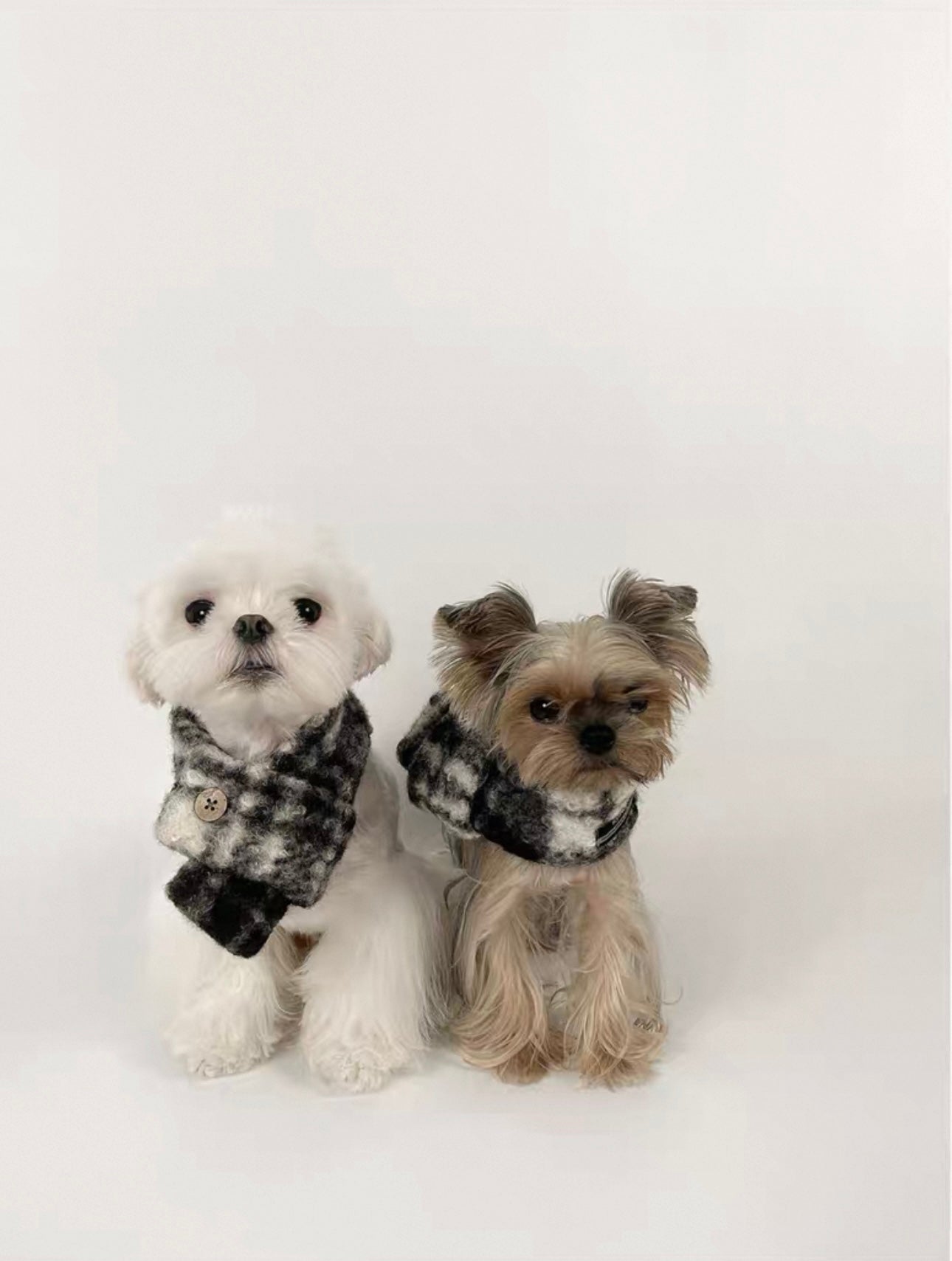 KyawKyaw Classic Plaid Dog Scarf with Button – Soft & Stylish Winter Neck Warmer
